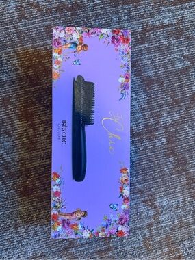Le Chic - Trés Chic Ionic Comb Straightening/Curl Brush